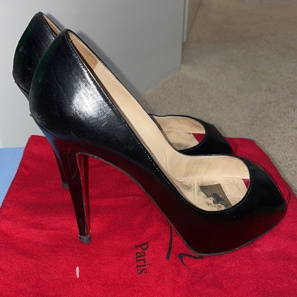 Christian Louboutin Black platform shoe - Picture 7 of 8